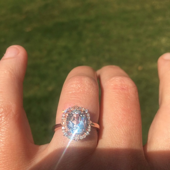 💍Zales Oval White Sapphire & Diamond 10k Rose Gold Vintage Style Ring Size 7 - Picture 2 of 12